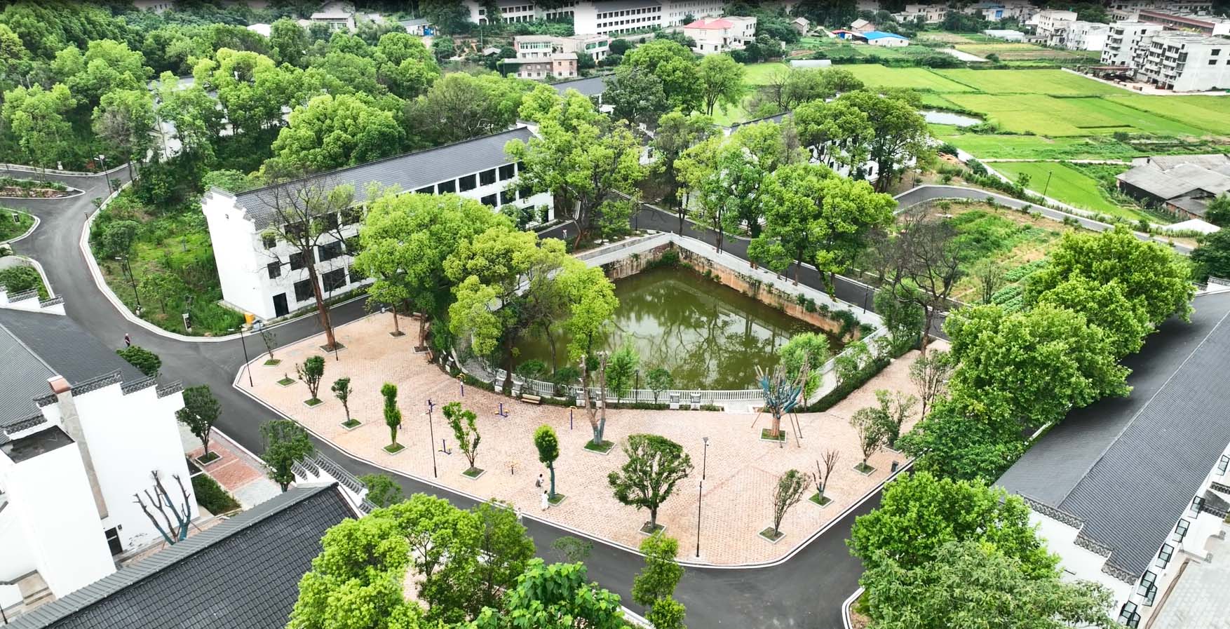 俯瞰華遠(yuǎn)康養(yǎng)中心，優(yōu)美的環(huán)境